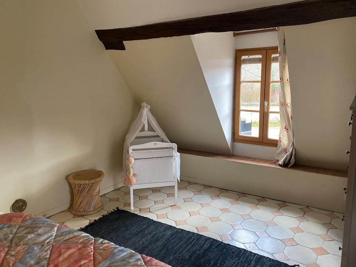 فيلا Le Refuge De Valprofonde Villeneuve-sur-Yonne المظهر الخارجي الصورة
